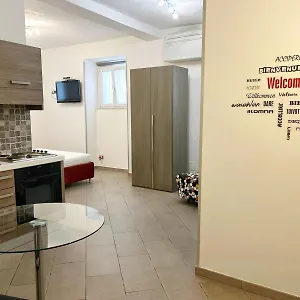 Apartment Maison Latina, Rome