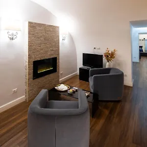 Apartment Le Piccole Lune Di Monti, Rome