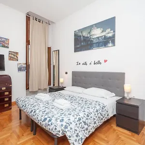 Apartment Pellegrino Piazza Navona, Rome