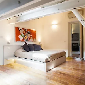 Apartment Spanish Steps Luxury Penthouse, Rome